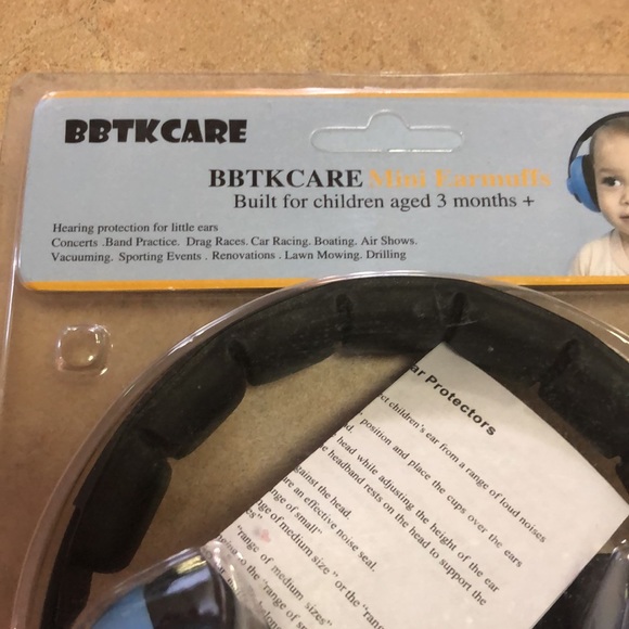 Mini Earmuffs - Picture 2 of 3